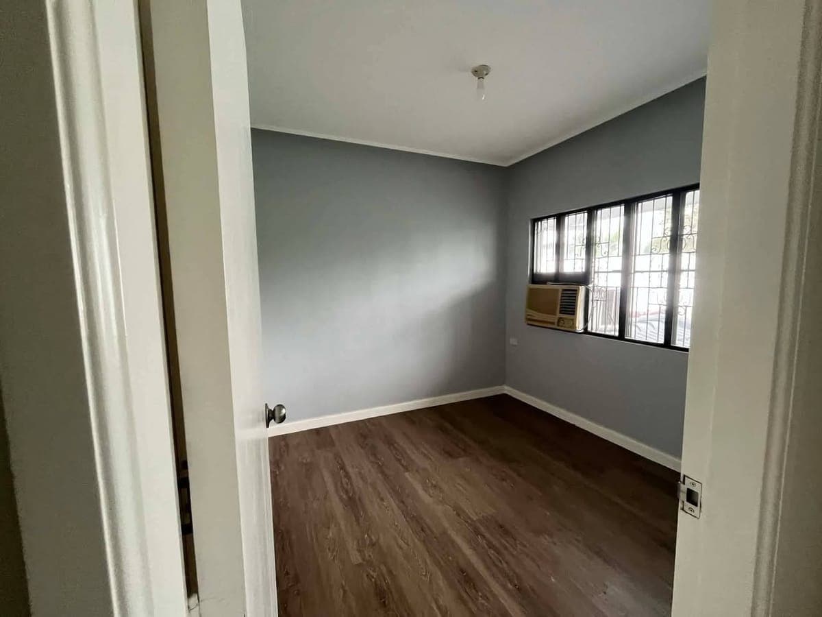 FOR RENT - Modern House - photo 5