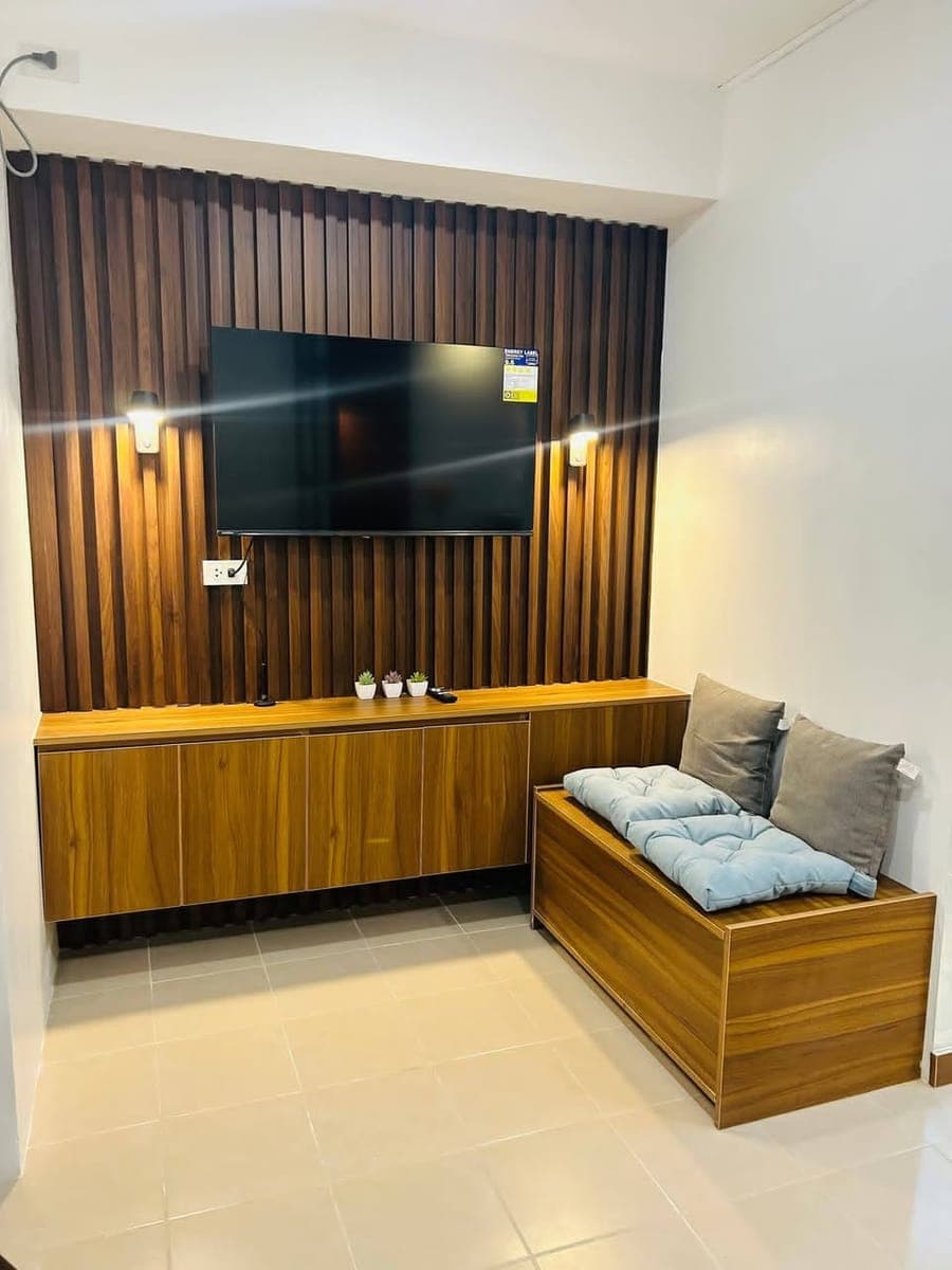 Studio type Condominium in Plumera Mactan for rent for 20k a month fully furnished. - photo 2