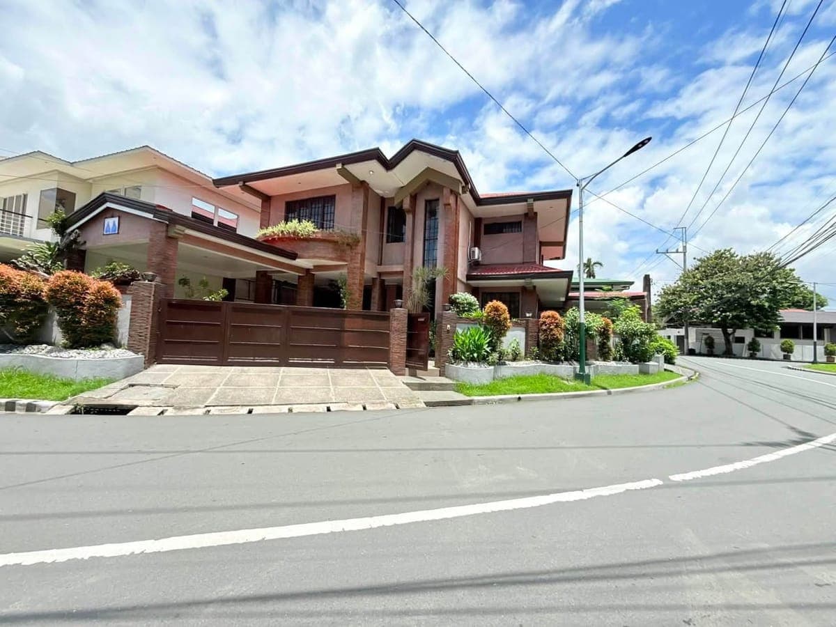 🏡 FOR RENT | FULLY FURNISHED HOUSE IN MERVILLE PARK, PARAÑAQUE - photo 1