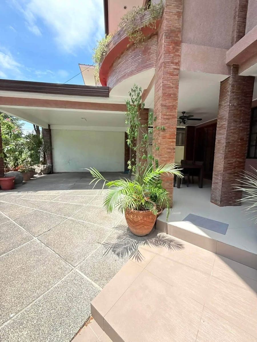 🏡 FOR RENT | FULLY FURNISHED HOUSE IN MERVILLE PARK, PARAÑAQUE - photo 2