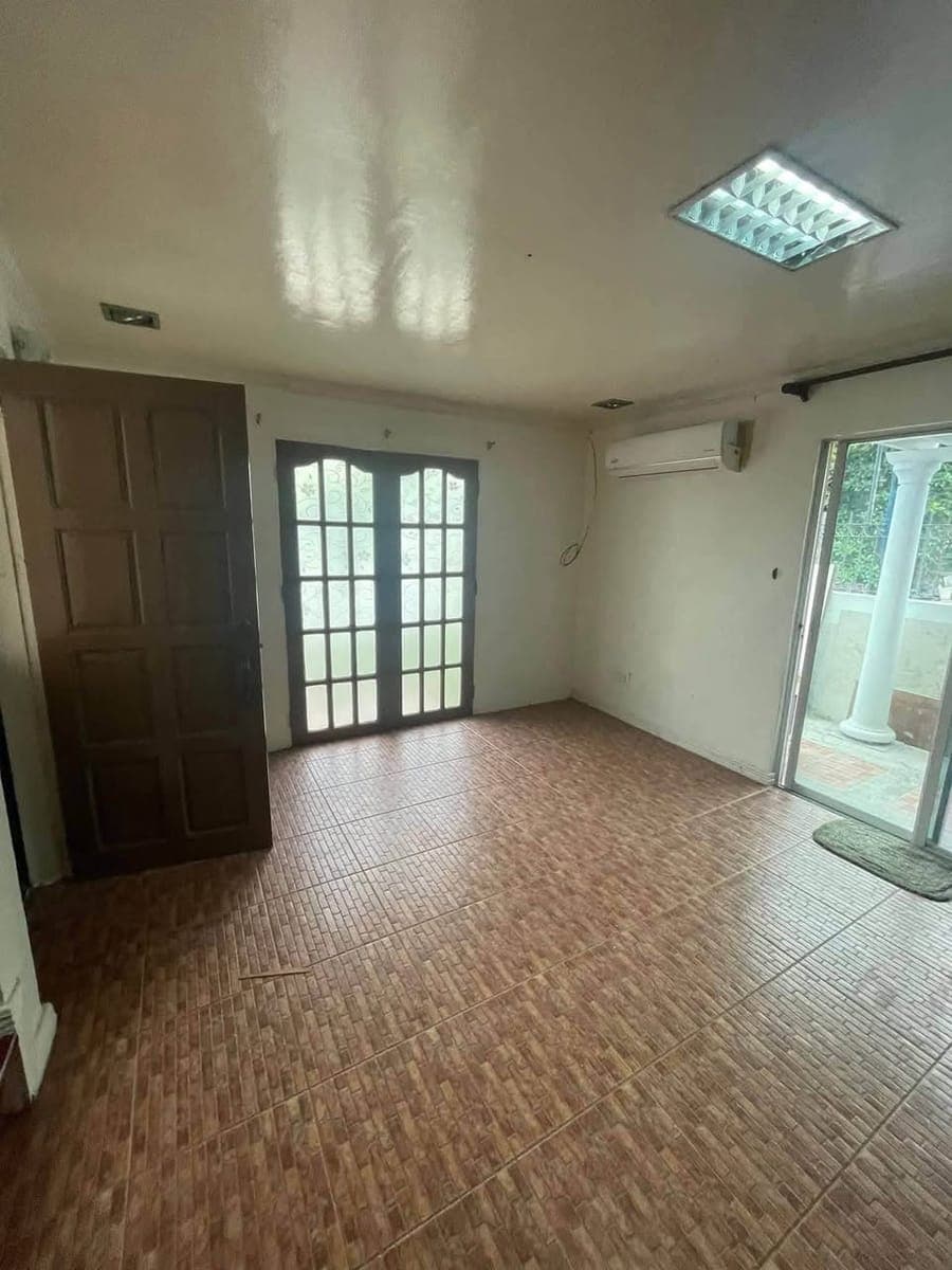 HOUSE FOR RENT - photo 2