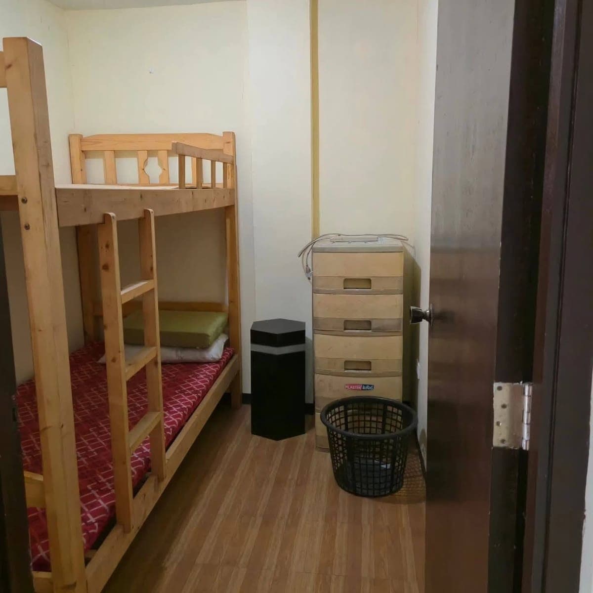 🏡 Spacious 2-Bedroom Unit for Rent (2nd-floor unit) - photo 5