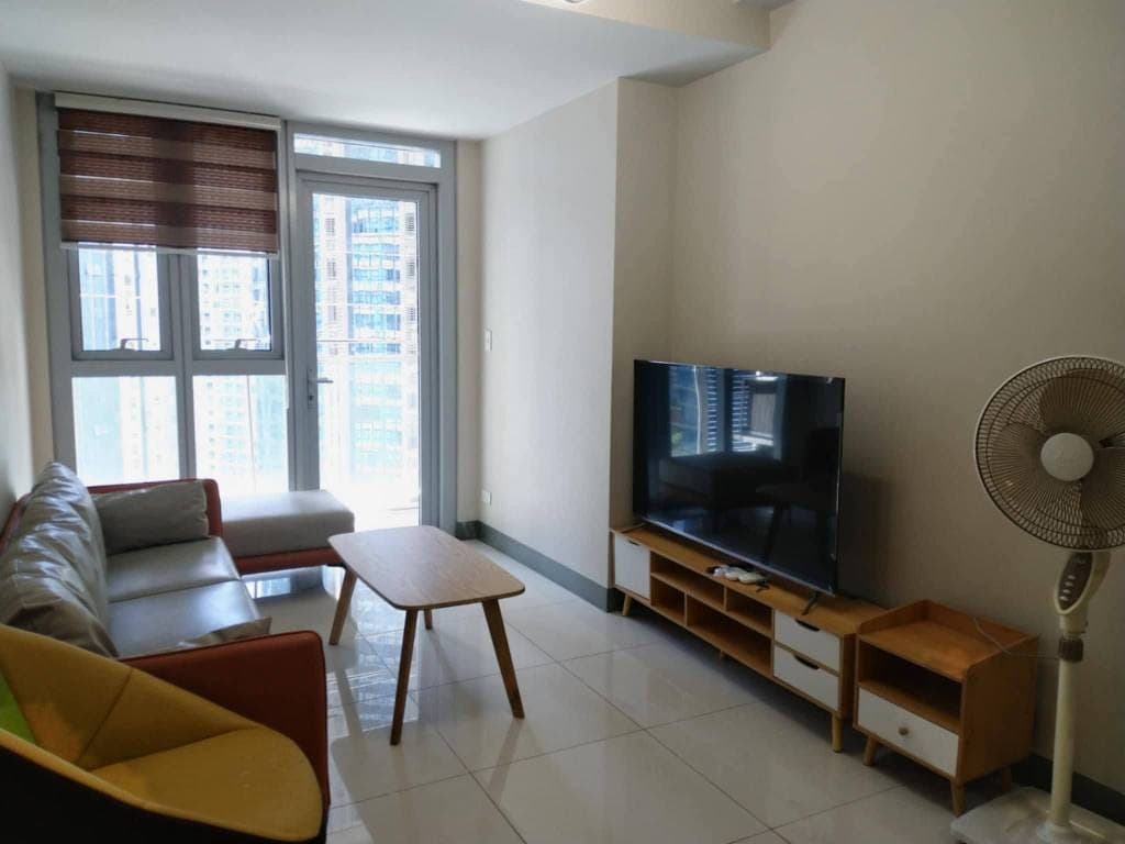 Uptown parksuites Condominium - photo 3