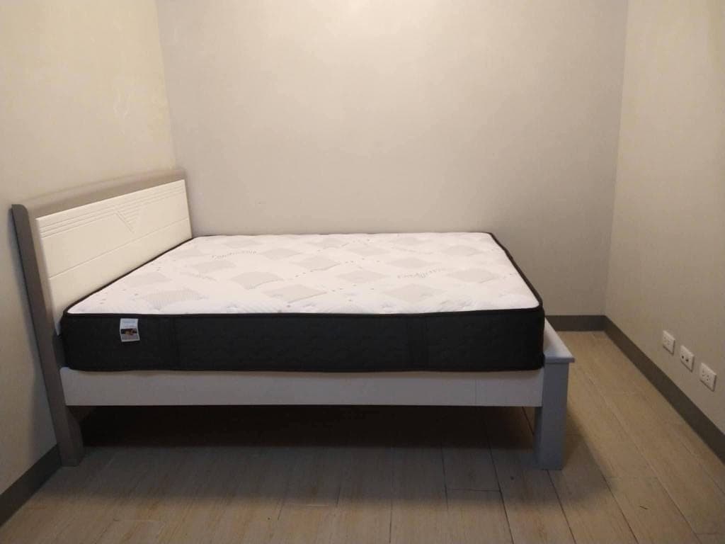 Uptown parksuites Condominium - photo 6