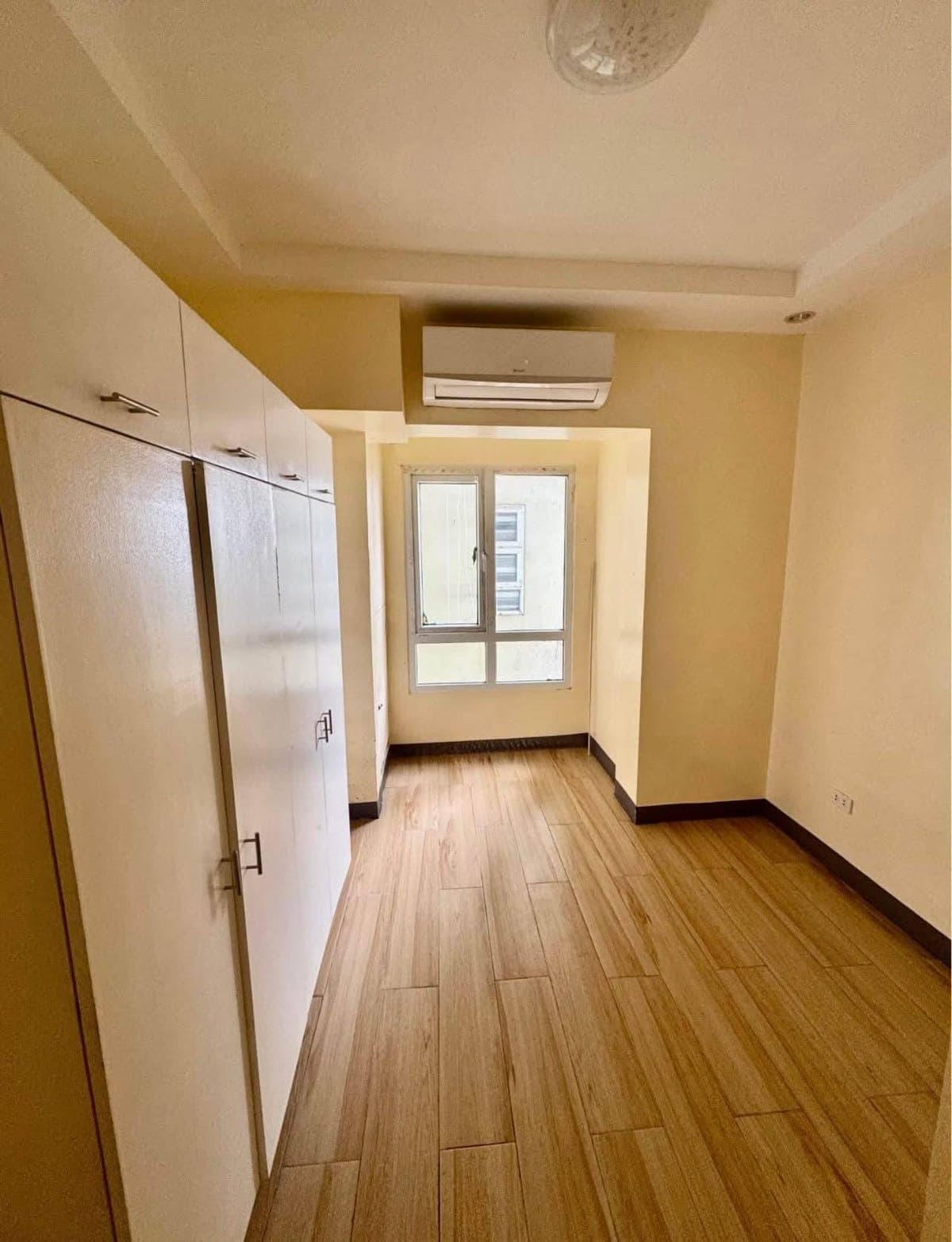 RUSH CONDO FOR RENT/SALE Victoria Sports Tower - photo 6