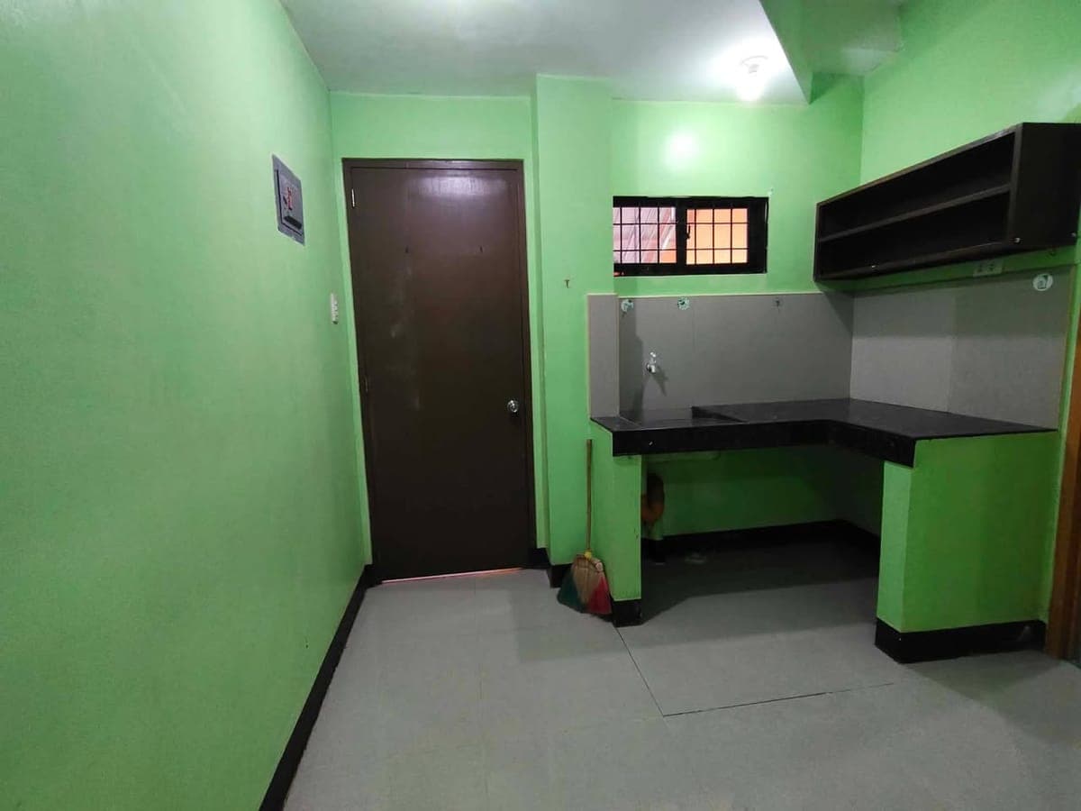 Room for rent available anytime located at soong Center or skina city jail .front of - photo 4
