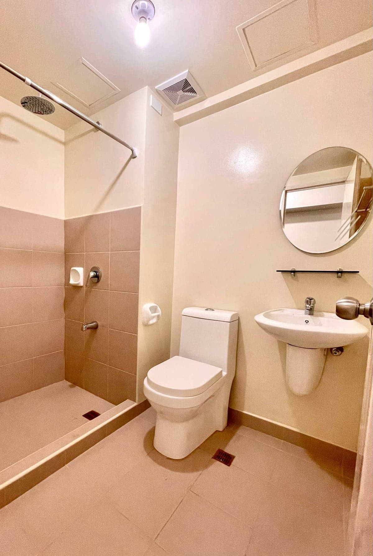 📣📣FOR RENT‼️ - photo 2