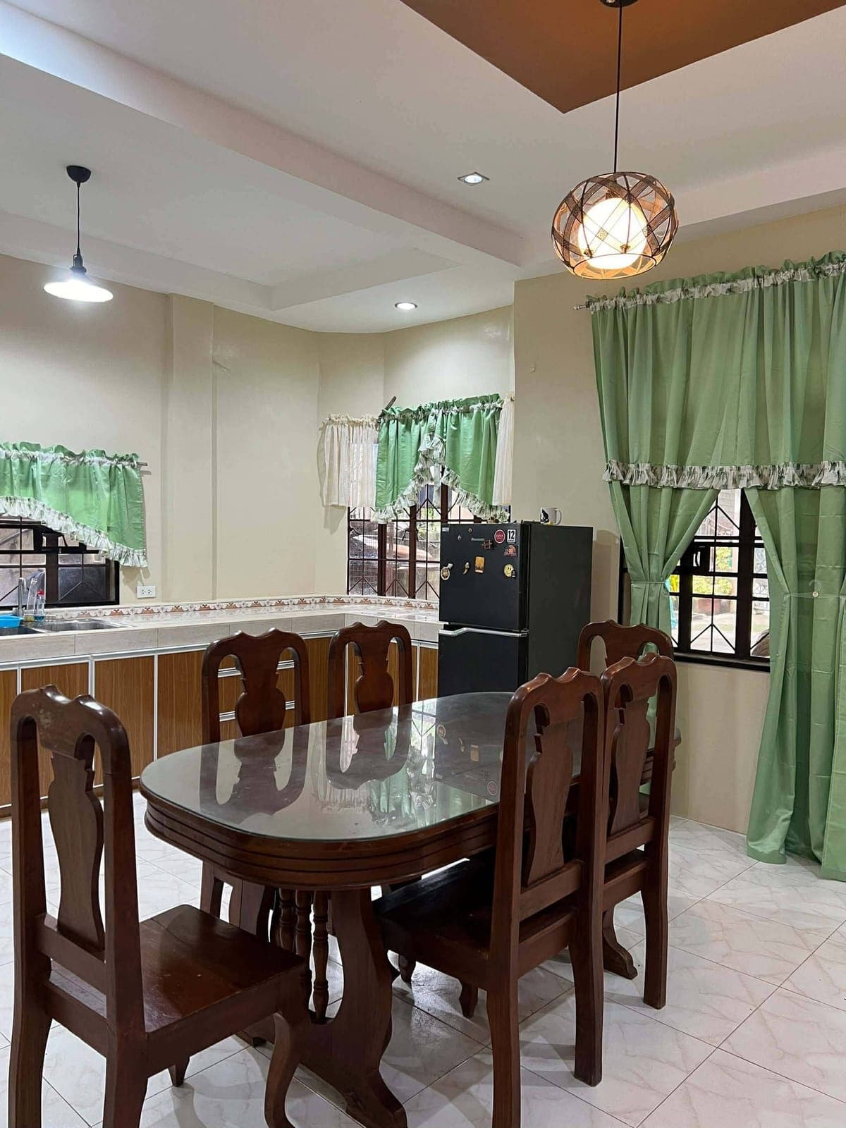 🌟 Spacious home perfect for families in a peaceful Carmen neighborhood! - photo 7