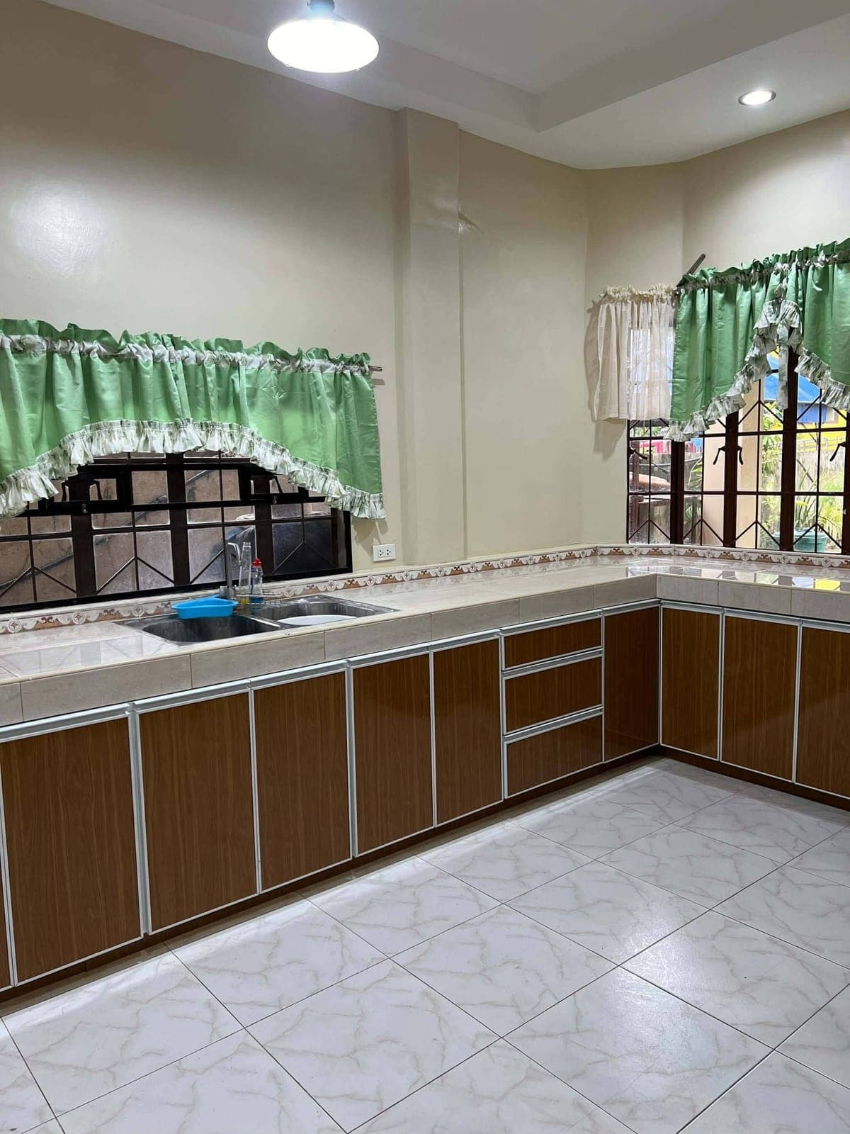 🌟 Spacious home perfect for families in a peaceful Carmen neighborhood! - photo 8