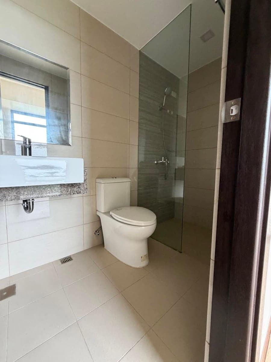 🏢 FOR LEASE – GENTRY MANOR - photo 5