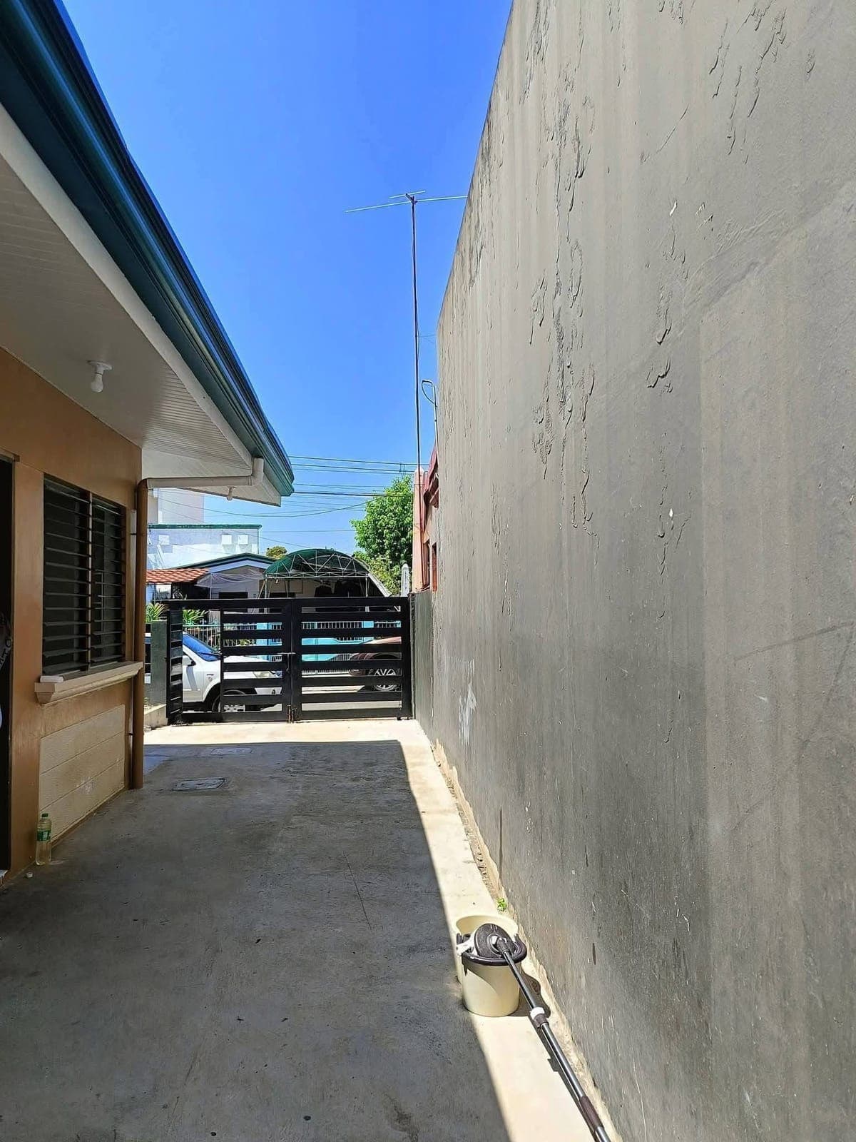 House for rent in morning mist with garage gated - photo 6