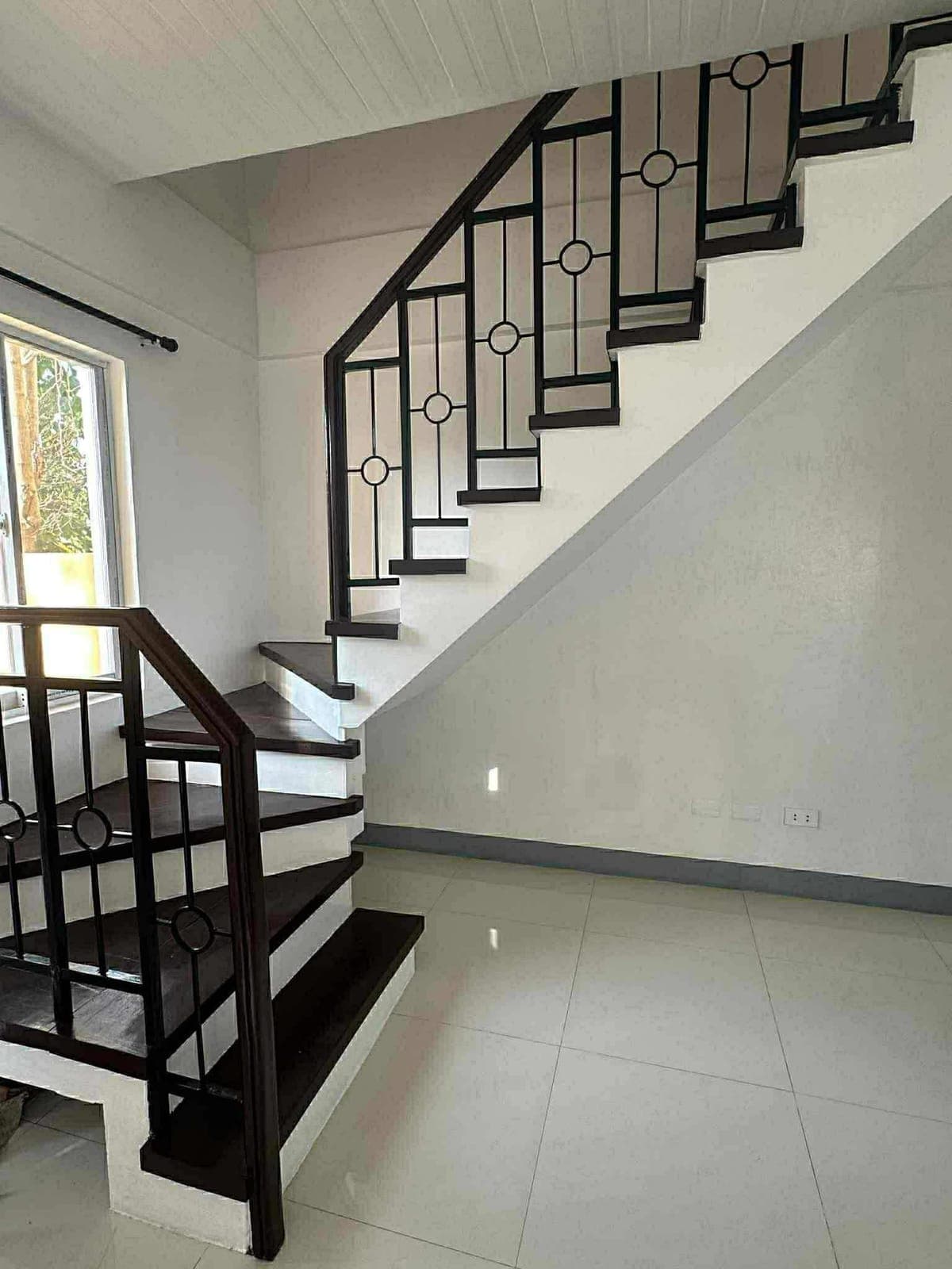 House for rent in gran europa with huge garden parking space gated - photo 10