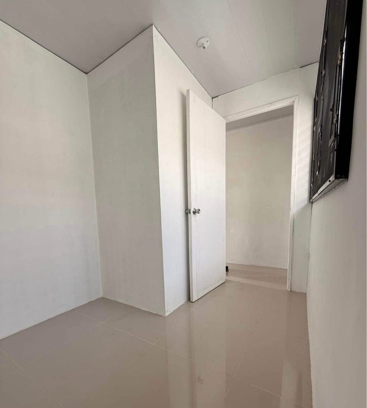 Brand new house for rent in tierra nava lumbia 2 bedrooms with parking space - photo 2