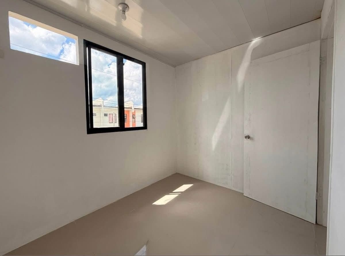 Brand new house for rent in tierra nava lumbia 2 bedrooms with parking space - photo 4