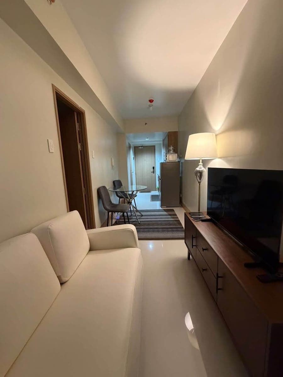 FOR RENT: 1BR Condo Fully Furnished at Shore 3 Residences Pasay – Long-Term Lease - photo 1