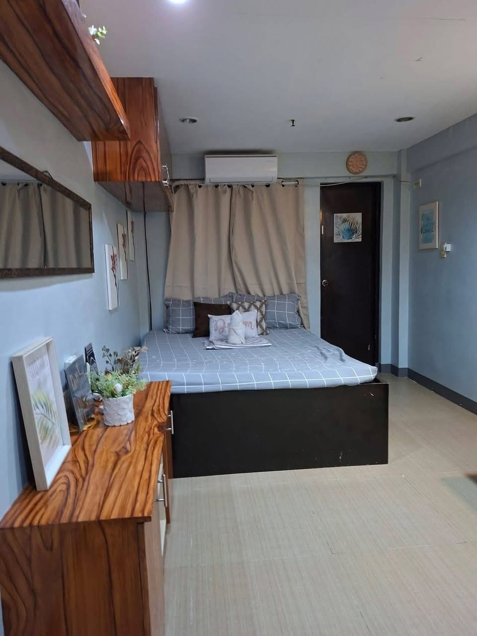 🌟 Affordable studio living with balcony—perfect for city dwellers! - photo 1