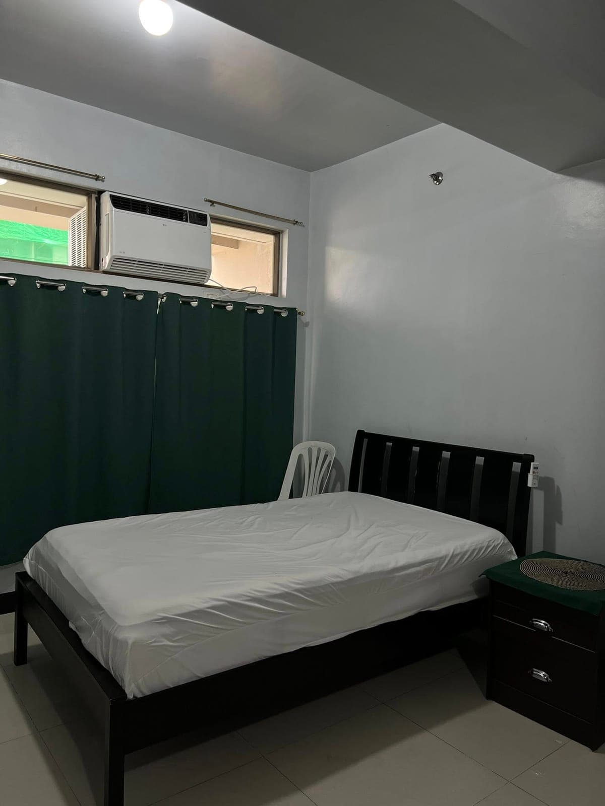 FOR RENT - Studio Condominium Unit - photo 1