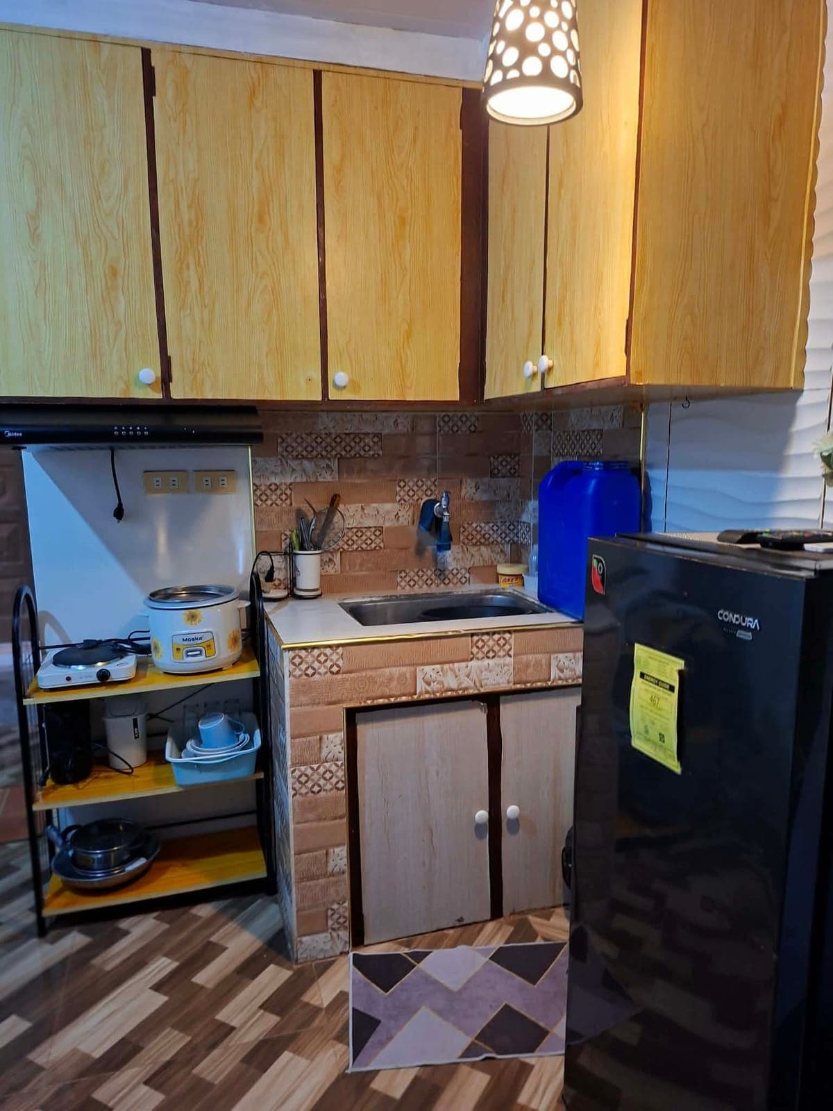 🌟 Affordable studio living with balcony—perfect for city dwellers! - photo 8