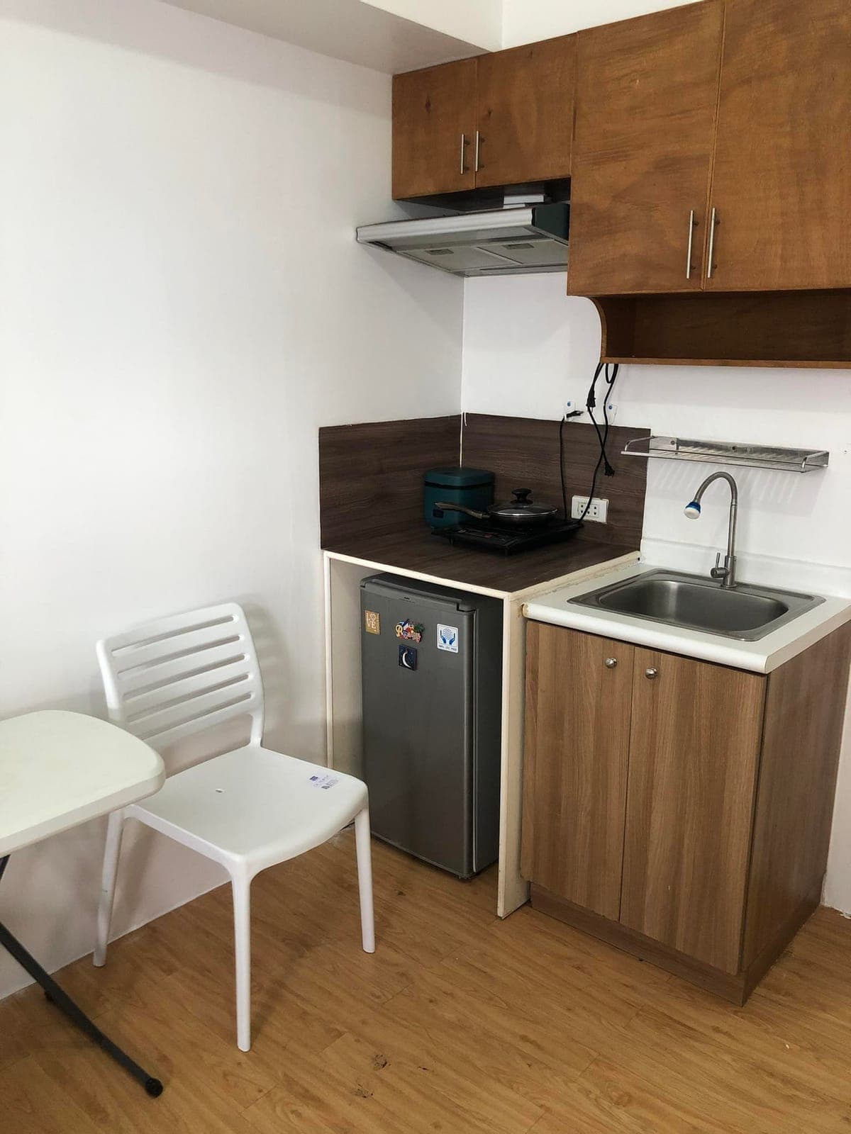 STUDIO SEMI  FURNISHED FOR RENT (CONDO) - photo 2