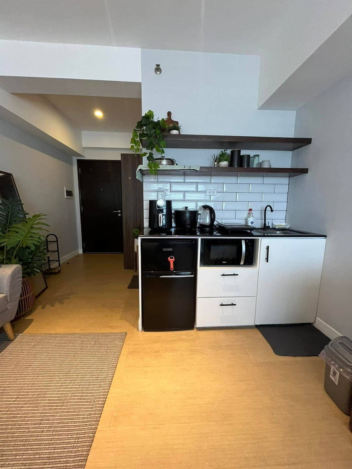 🏠 City Living Made Easy – Fully Furnished Studio in Prime CDO Location! - photo 2