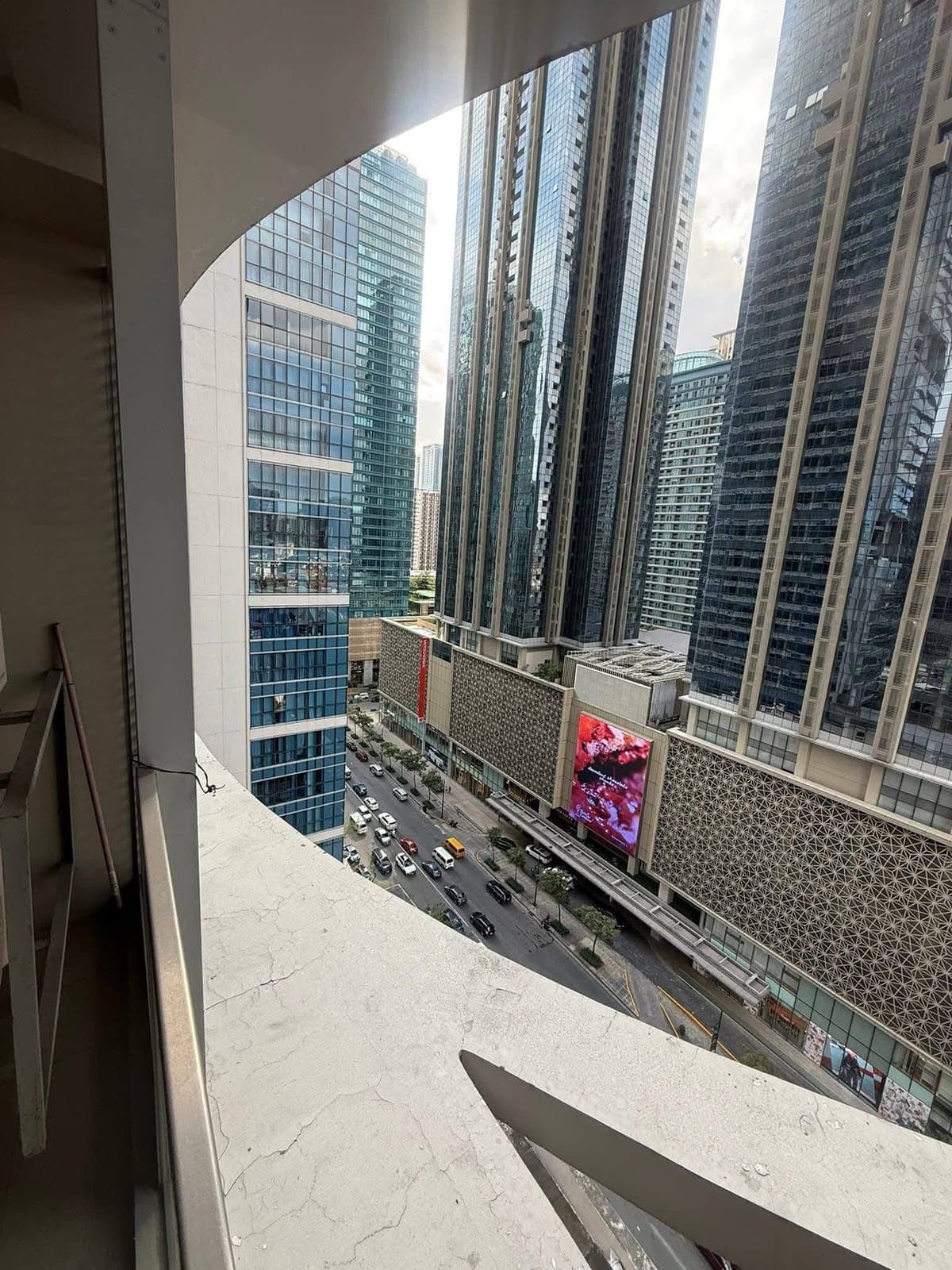 For rent in Uptown park suits - photo 14