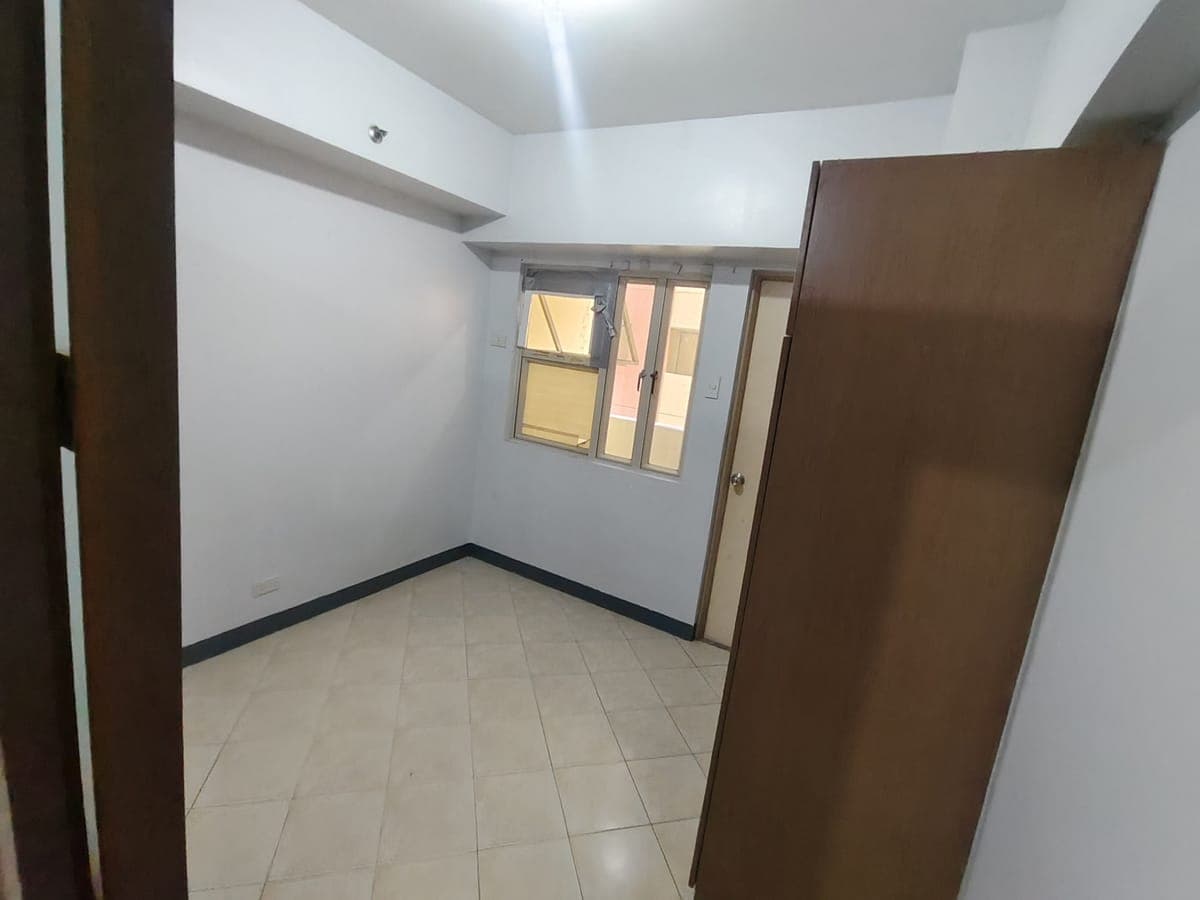 1 SMALL PET ALLOWED - photo 7