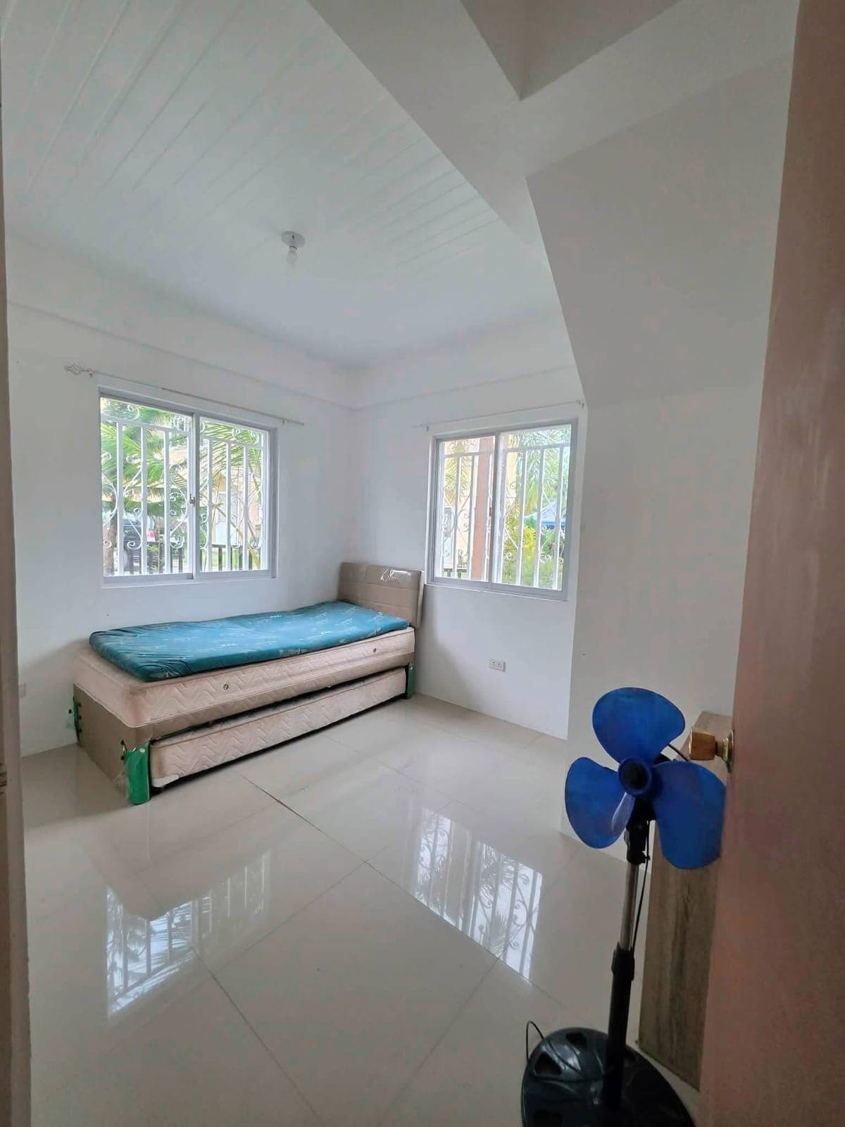 STILL AVAILABLE - photo 4