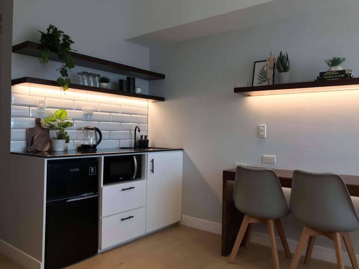 FULLY FURNISHED CONDO FOR RENT - photo 6