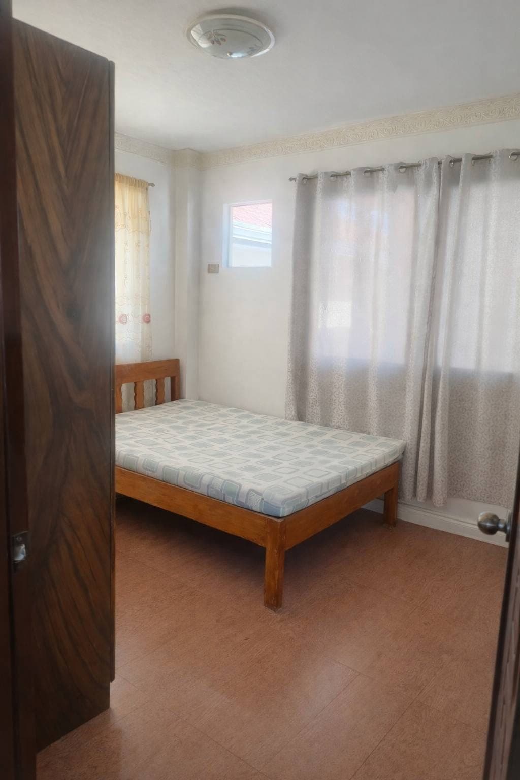 🏡 𝐅𝐎𝐑 𝐑𝐄𝐍𝐓 | 𝐒𝐞𝐦𝐢-𝐅𝐮𝐫𝐧𝐢𝐬𝐡𝐞𝐝 𝟐-𝐒𝐭𝐨𝐫𝐞𝐲 𝐇𝐨𝐮𝐬𝐞 𝐚𝐭 𝐇𝐢𝐥𝐥𝐬𝐛𝐨𝐫𝐨𝐮𝐠𝐡 𝐏𝐨𝐢𝐧𝐭𝐞 - photo 4