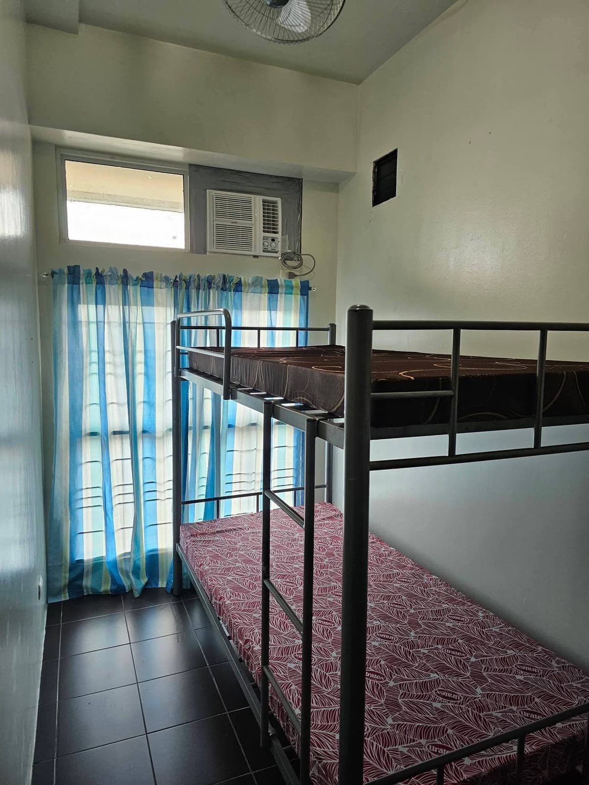 FOR RENT Condo: Pioneer Woodlands - photo 4