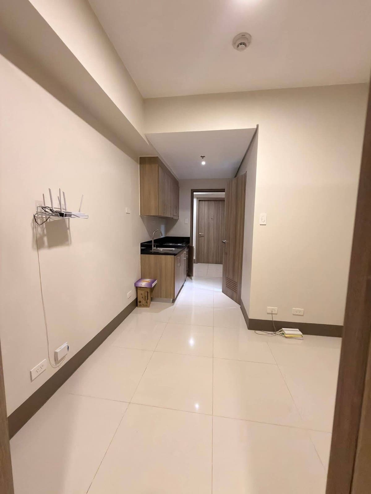 FOR RENT SEMI FURNISHED UNIT‼️ - photo 12