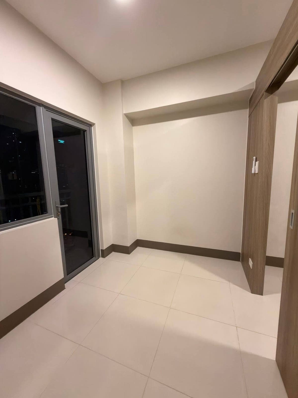 FOR RENT SEMI FURNISHED UNIT‼️ - photo 5