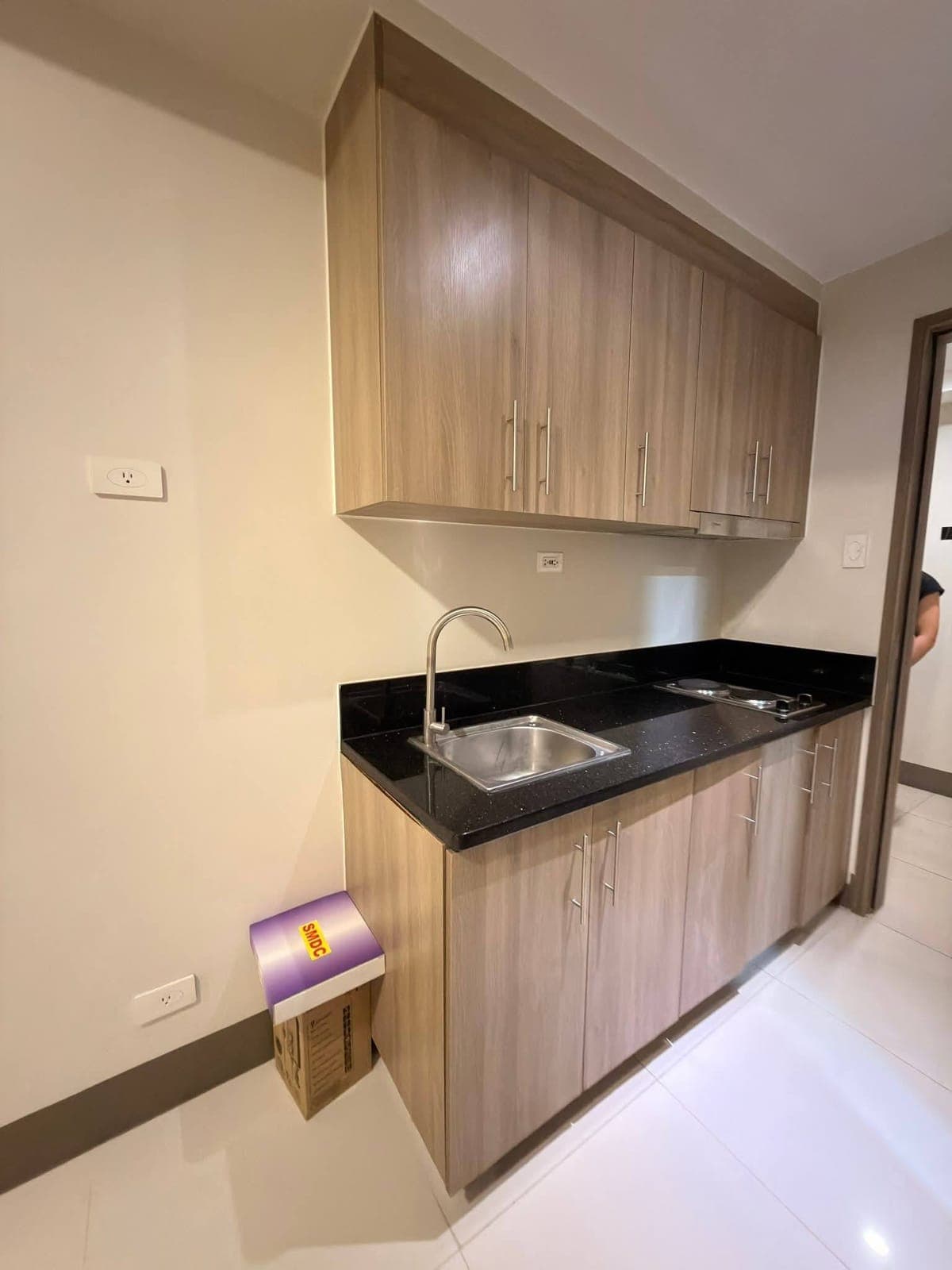 FOR RENT SEMI FURNISHED UNIT‼️ - photo 8