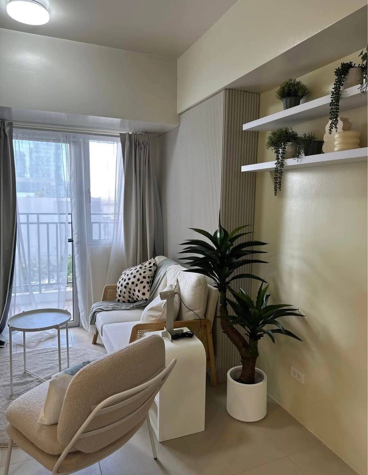 Rush Condo Fo Rent 2BR with Balcony for Rent – Avida Towers Sola - photo 7