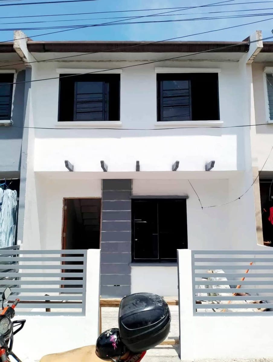 Naa koy balay Deca Homes 4 for rent 15k lang ni sya. Barangay bangkal,deca 4 block 4 lot 24 mactan lapu lapu.. - photo 1