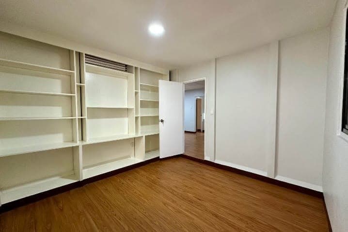 Newly Renovated Bungalow for Rent  in BF Homes  Paranaque City P 50,000 per month - photo 2