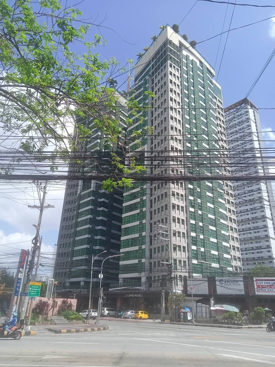 For rent, studio unit at Symphony towers-Timog-Sgt Esguerra QC near GMA7 MRT East Av - photo 1