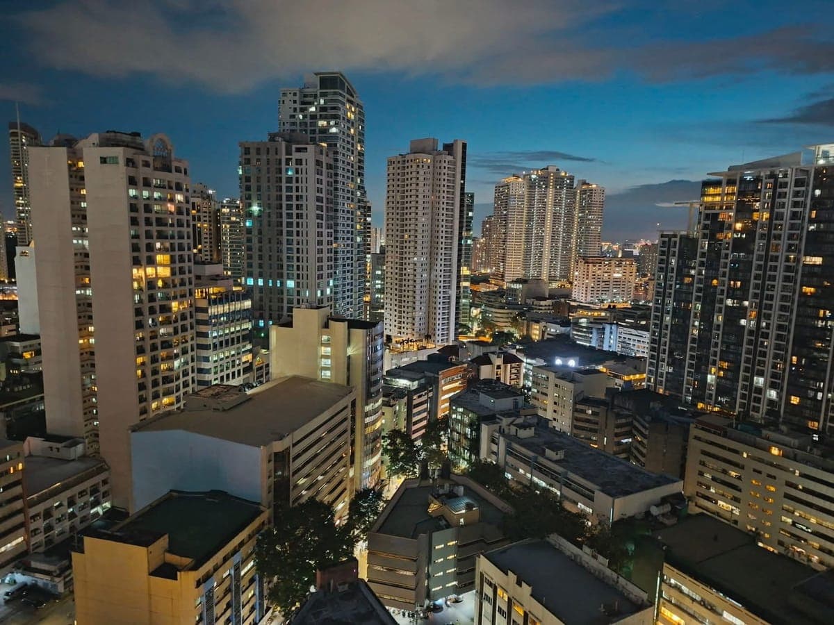 For rent - A newly renovated studio unit ready to move-in in Eton Tower Dela Rosa Corner Rufino Lega... - photo 4