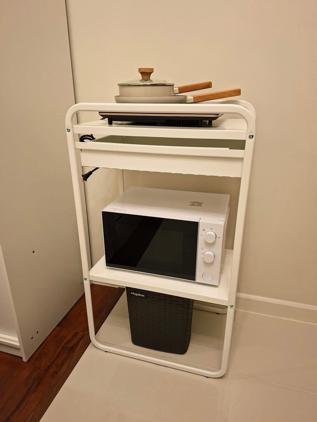 For rent - A newly renovated studio unit ready to move-in in Eton Tower Dela Rosa Corner Rufino Lega... - photo 7