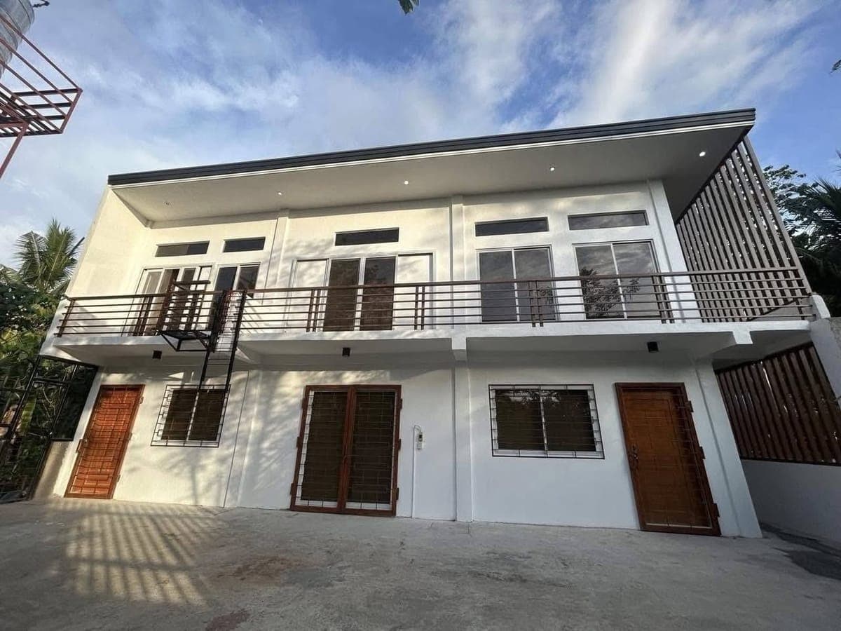 🏡 FOR RENT: Spacious 2-Storey Family Home in Cugman! ✨ - photo 1