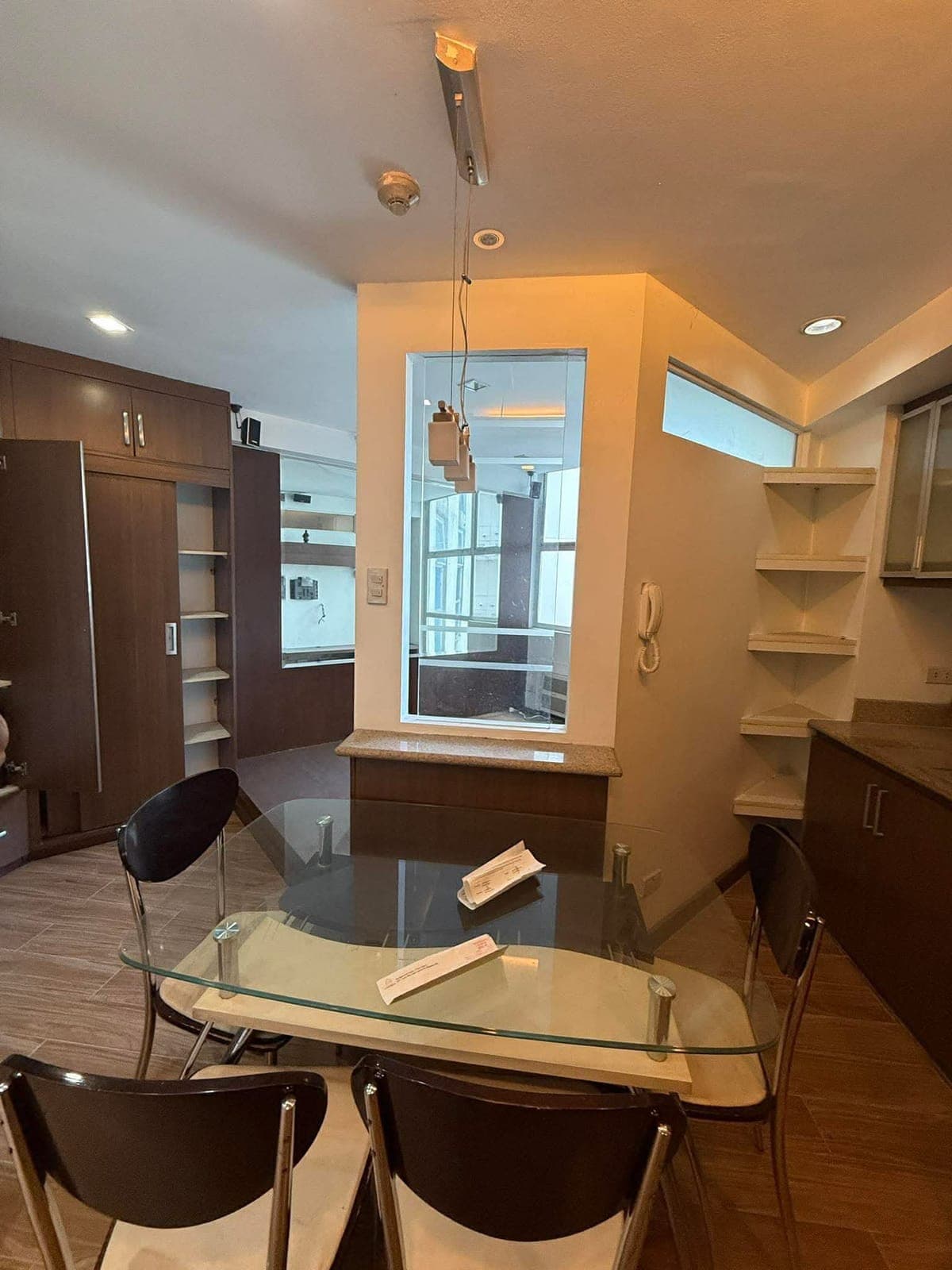 FOR RENT STUDIO UNIT THE REGALIA TOWER B 26th floor (5th ave. P.Tuazon Cubao, Quezon City) beside Sm Hypermarket - photo 6