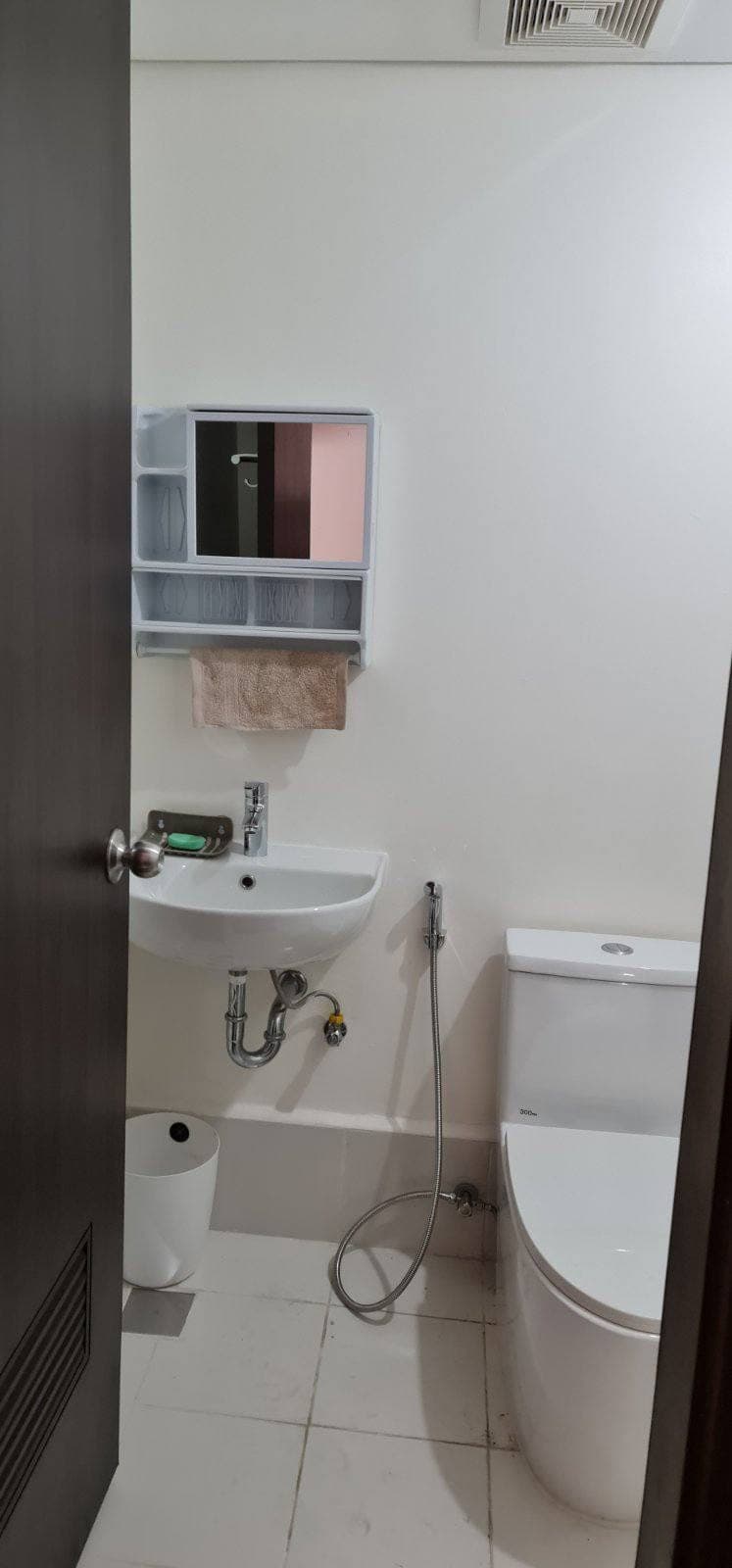 LOOKING FOR TENANT - photo 2