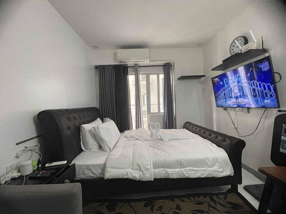 FOR RENT: ₱20,000/month. | Inclusive association dues - photo 2