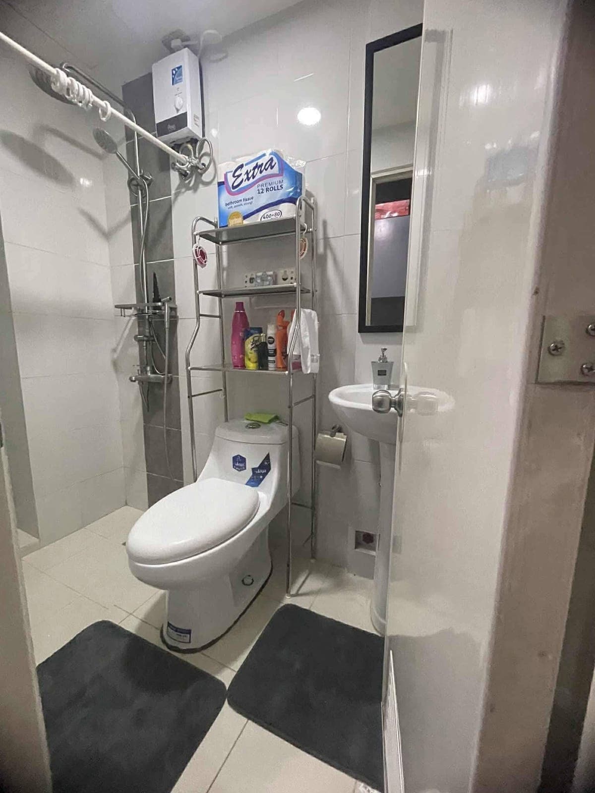 FOR RENT: ₱20,000/month. | Inclusive association dues - photo 3