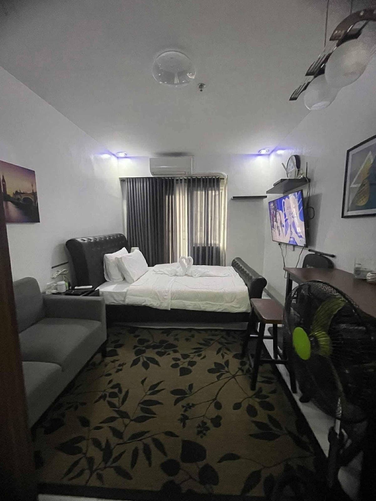 FOR RENT: ₱20,000/month. | Inclusive association dues - photo 6