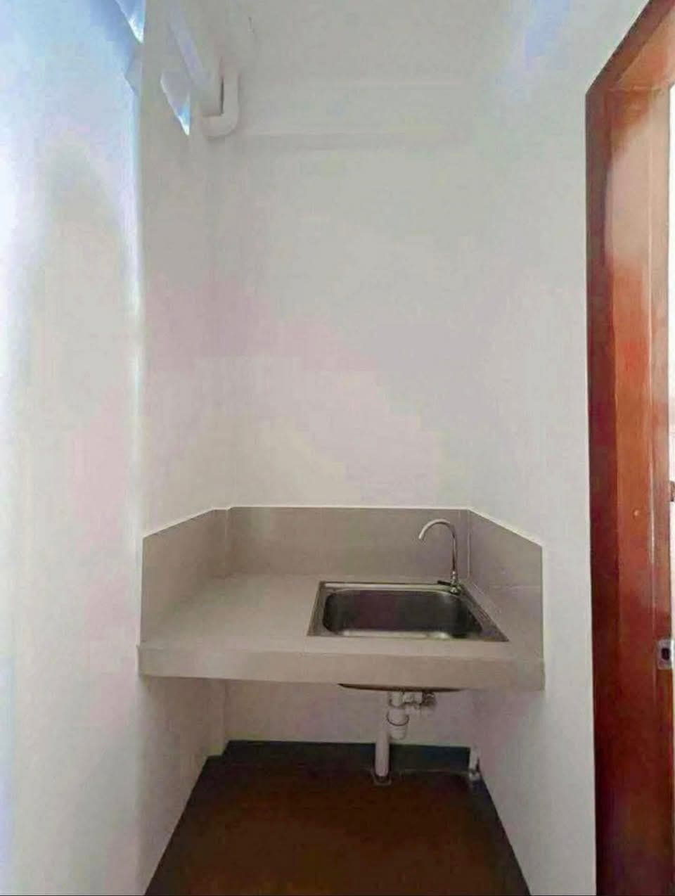 Room for rent with car park - photo 4