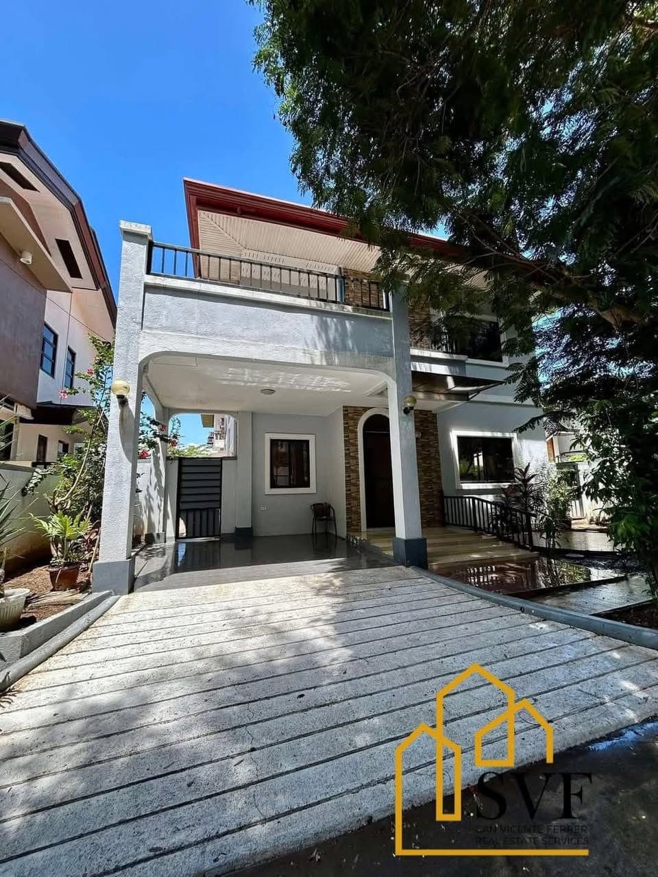 🏡 FOR RENT (1 year contract only) - photo 1