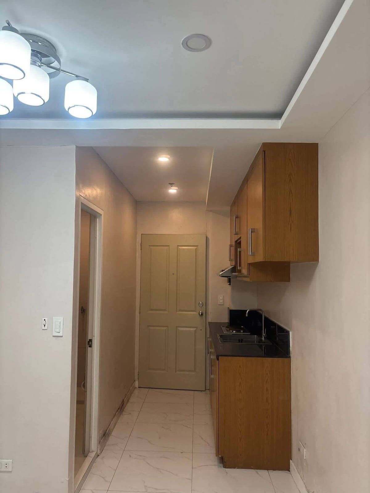 1BEDROOM WITH BALCONY CONDO UNIT FOR RENT - photo 3