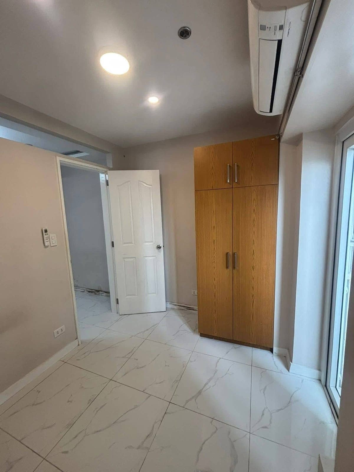 1BEDROOM WITH BALCONY CONDO UNIT FOR RENT - photo 6