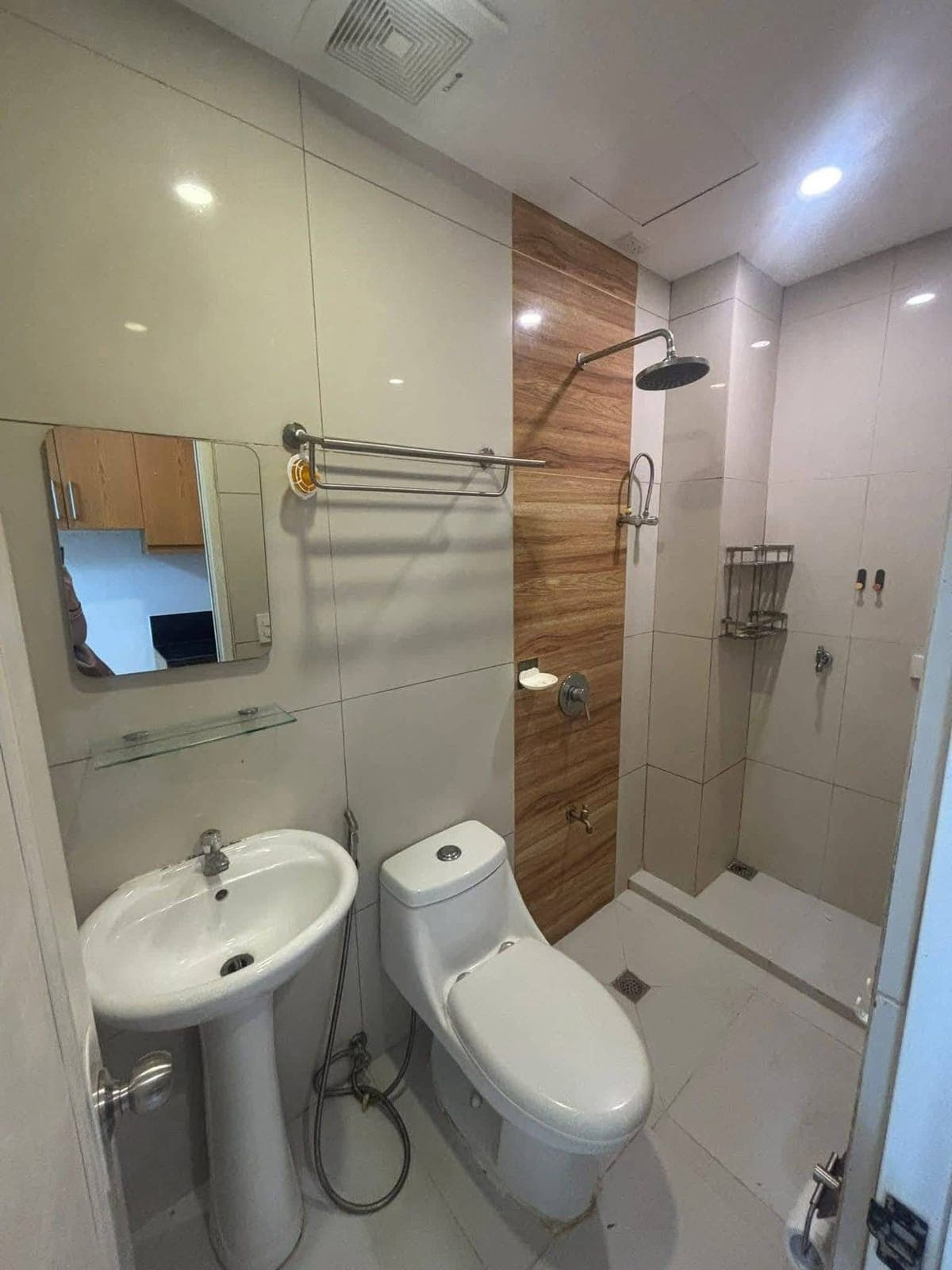 1BEDROOM WITH BALCONY CONDO UNIT FOR RENT - photo 7